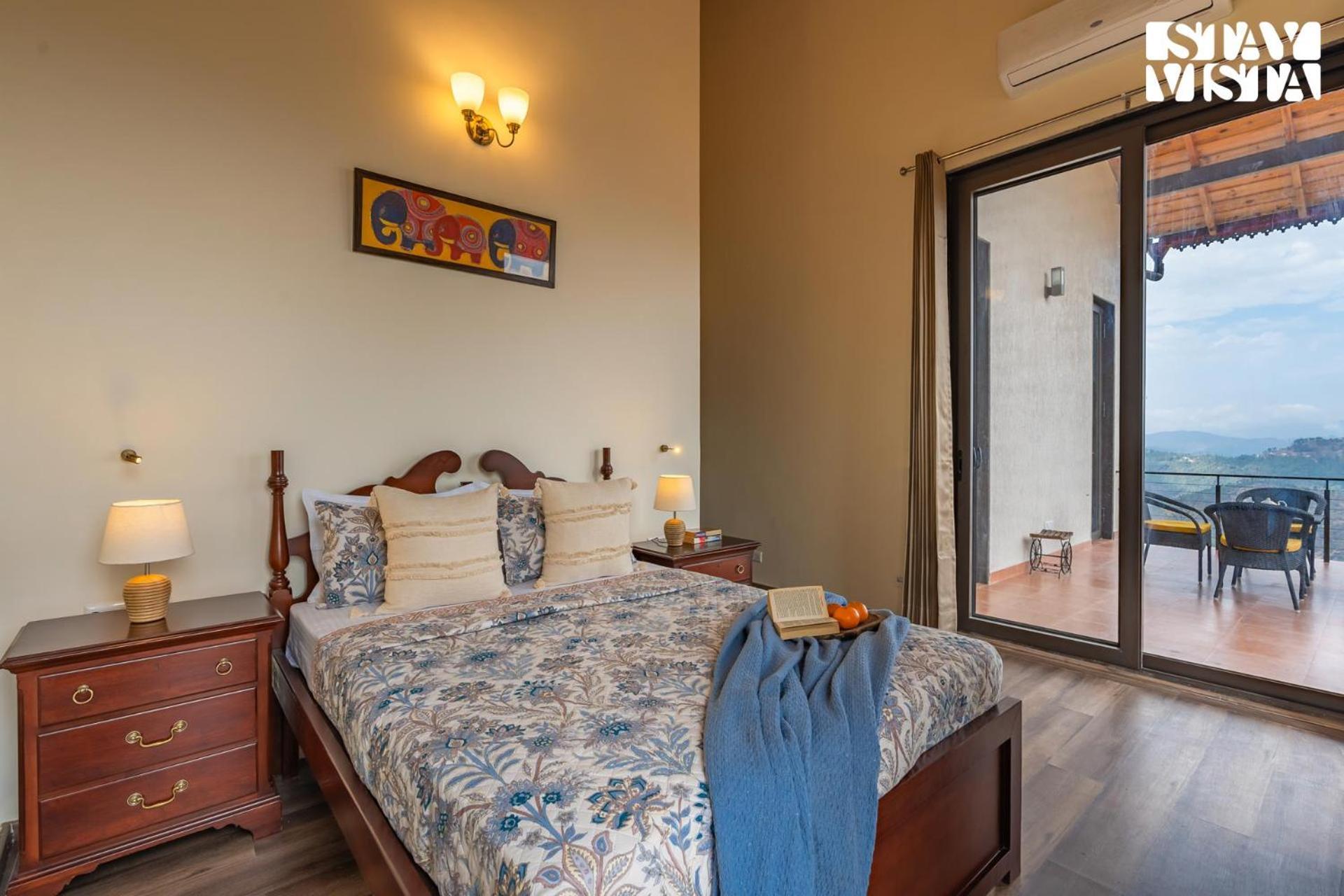 Stayvista At Amulyam Villa With Lawn & Bonfire Муктешвар Экстерьер фото