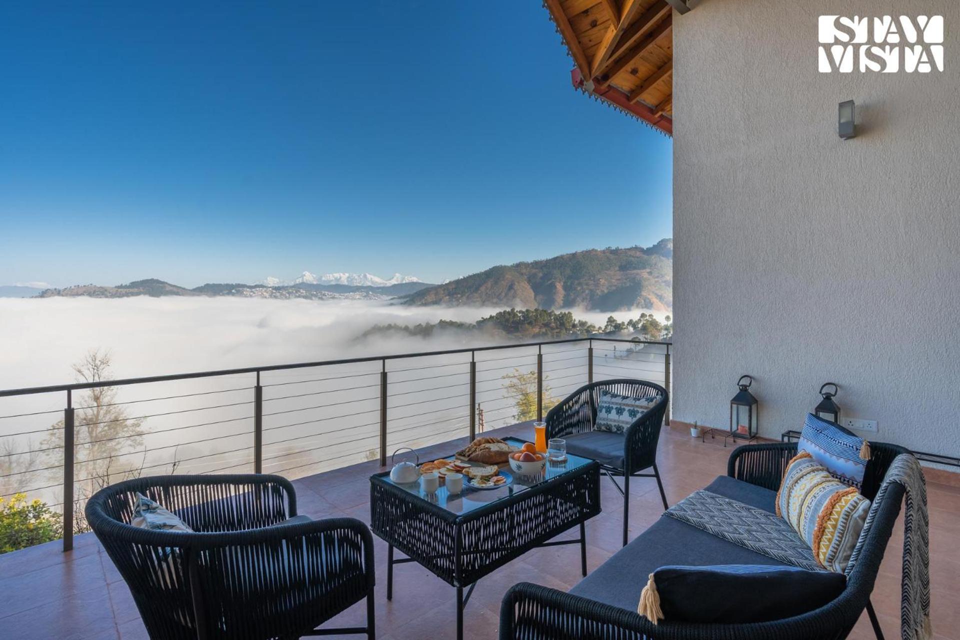 Stayvista At Amulyam Villa With Lawn & Bonfire Муктешвар Экстерьер фото
