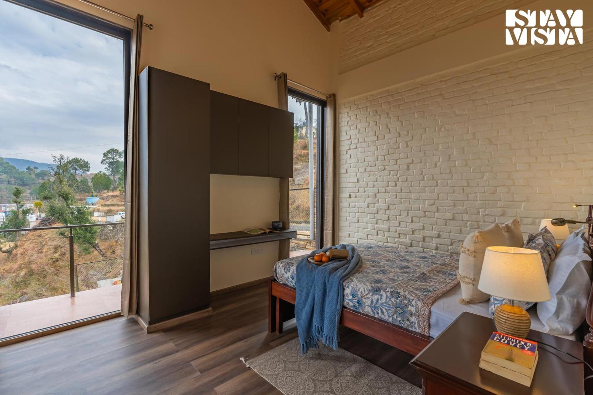 Stayvista At Amulyam Villa With Lawn & Bonfire Муктешвар Экстерьер фото