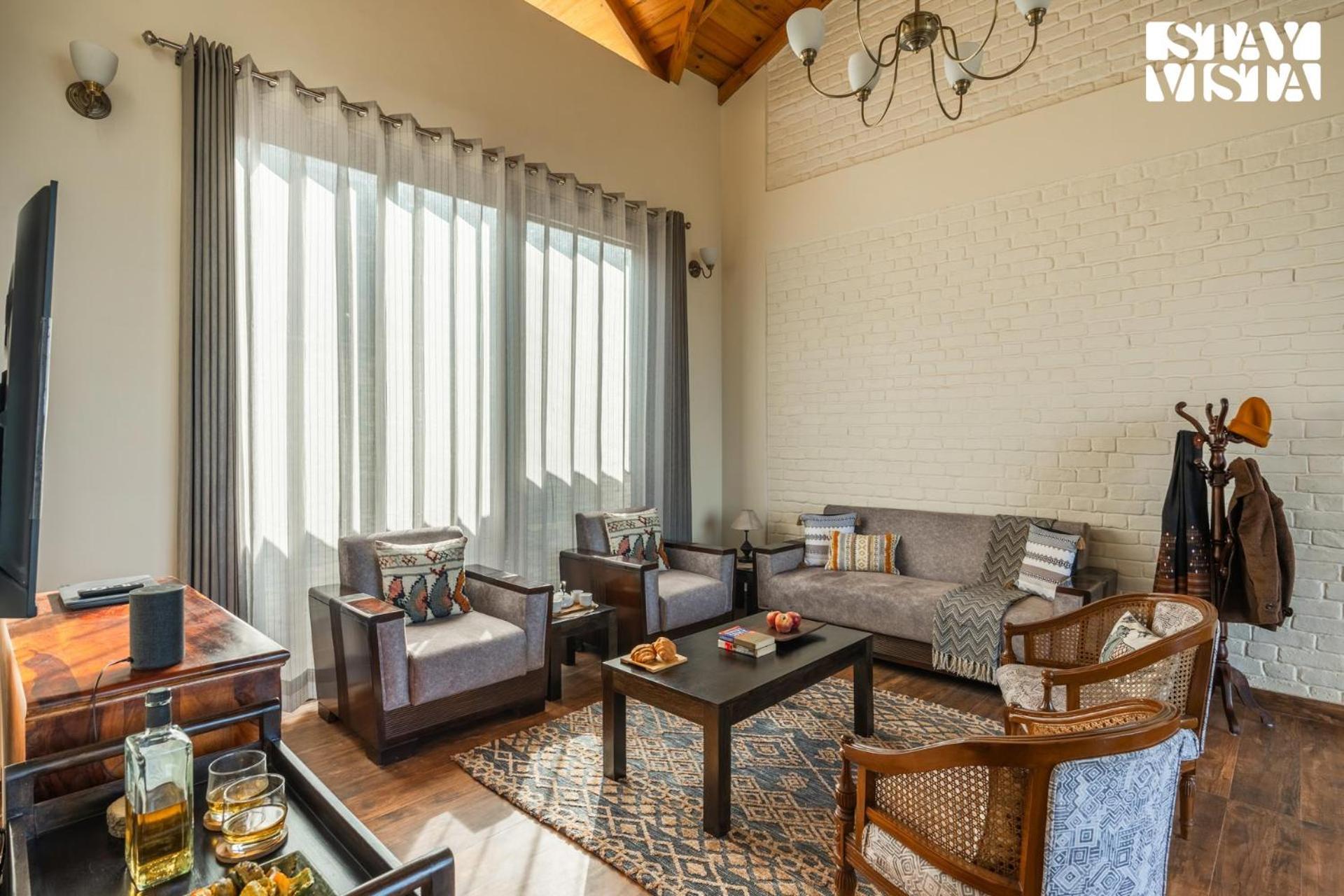Stayvista At Amulyam Villa With Lawn & Bonfire Муктешвар Экстерьер фото